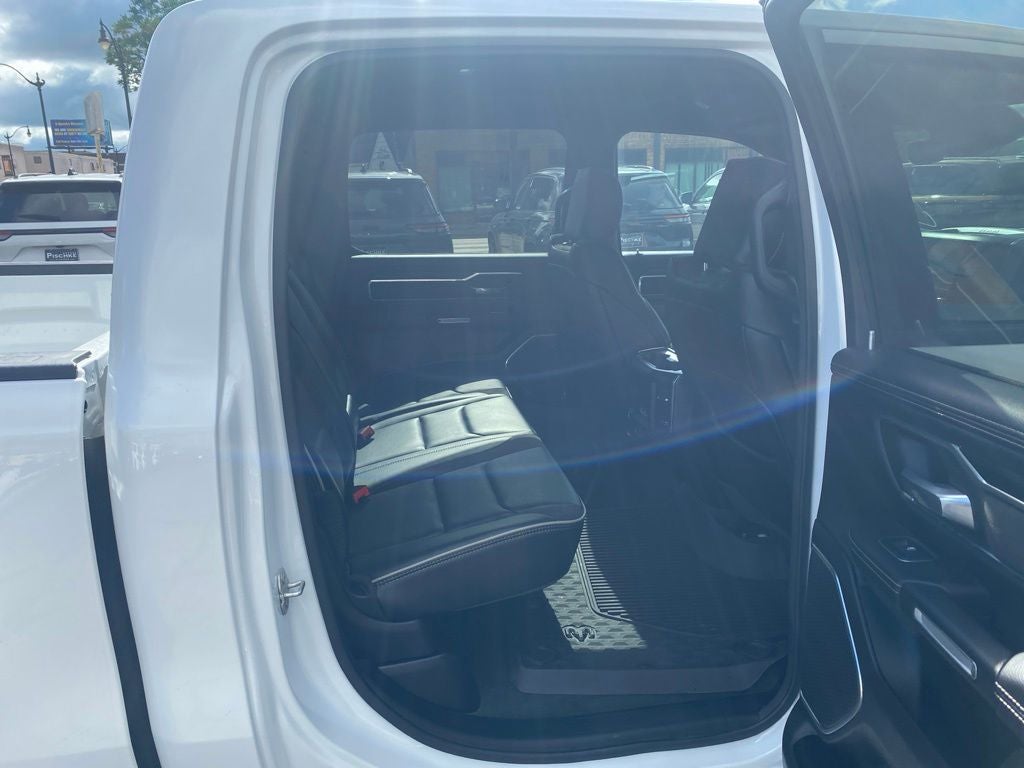 2024 RAM 1500 Laramie Crew Cab 4x4 5'7' Box