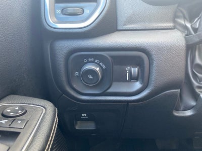 2024 RAM 1500 Laramie Crew Cab 4x4 5'7' Box