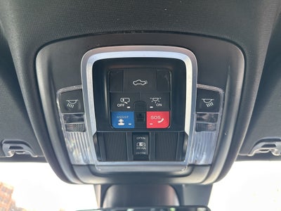 2022 RAM 1500 Laramie Crew Cab 4x4 5'7' Box