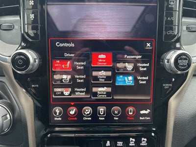 2019 RAM 1500 Laramie Crew Cab 4x4 6'4' Box