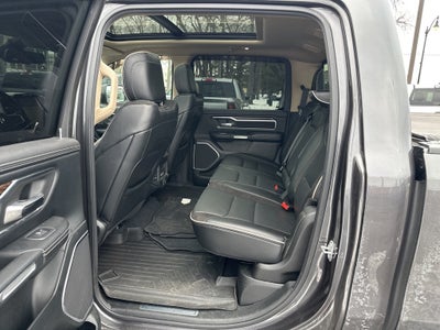 2019 RAM 1500 Laramie Crew Cab 4x4 6'4' Box