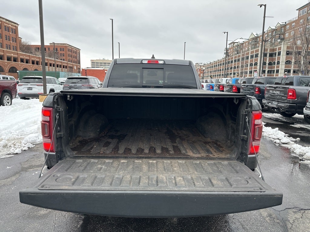2019 RAM 1500 Laramie Crew Cab 4x4 6'4' Box