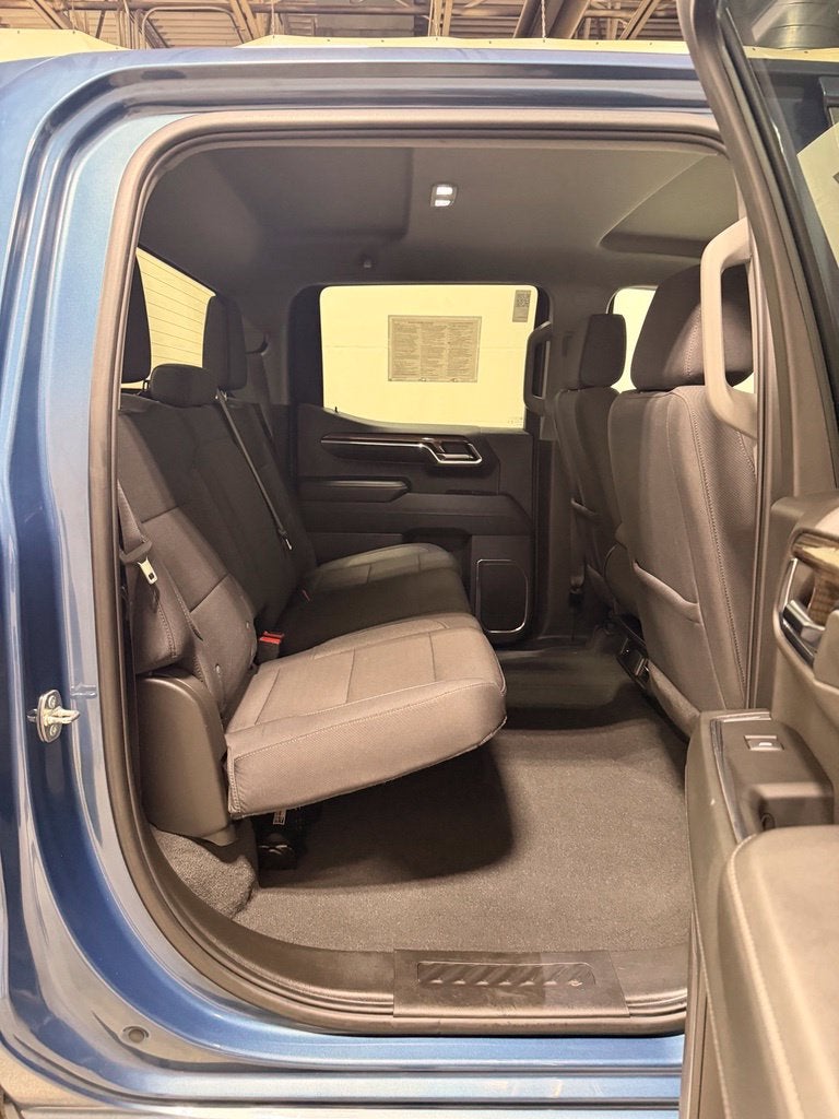 2024 Chevrolet Silverado 1500 4WD Crew Cab Short Bed LT with 2FL
