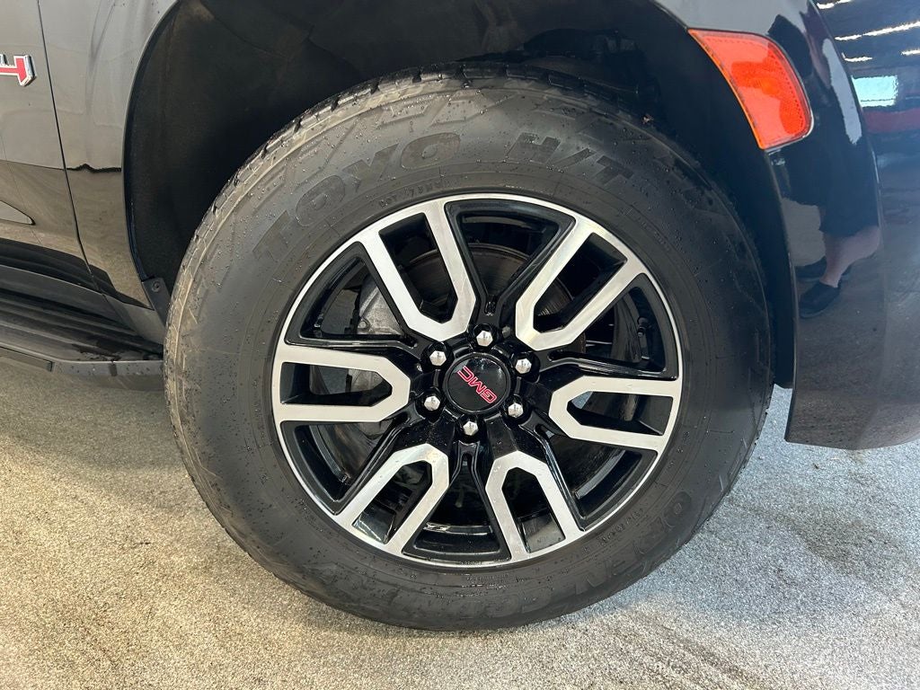 2023 GMC Yukon AT4