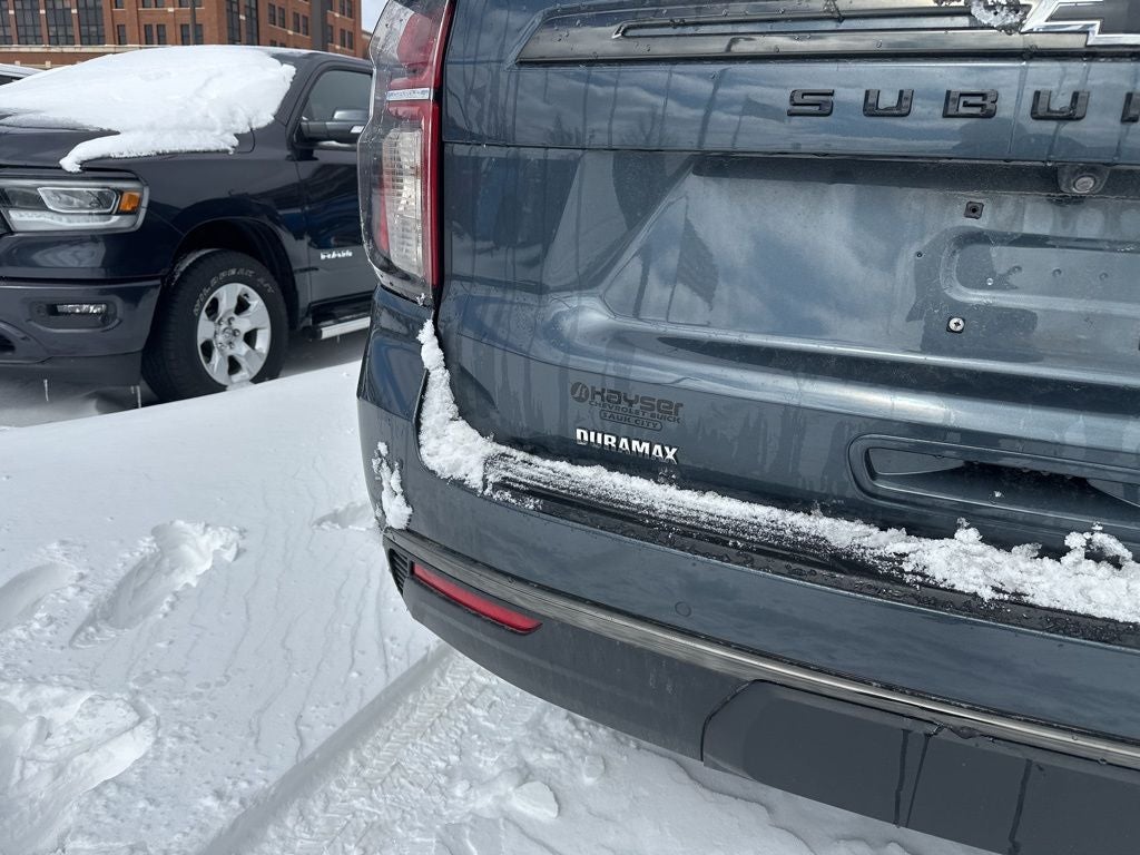 2021 Chevrolet Suburban 4WD RST