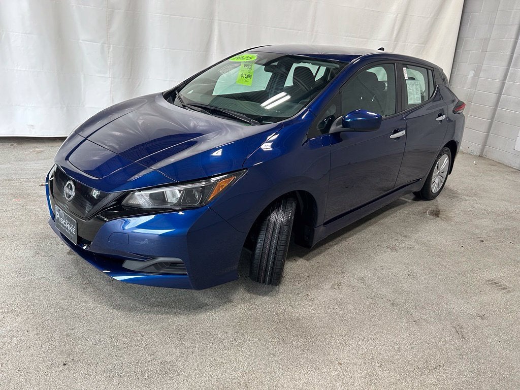 Used 2025 Nissan Leaf S with VIN 1N4AZ1BV6SC560895 for sale in La Crosse, WI