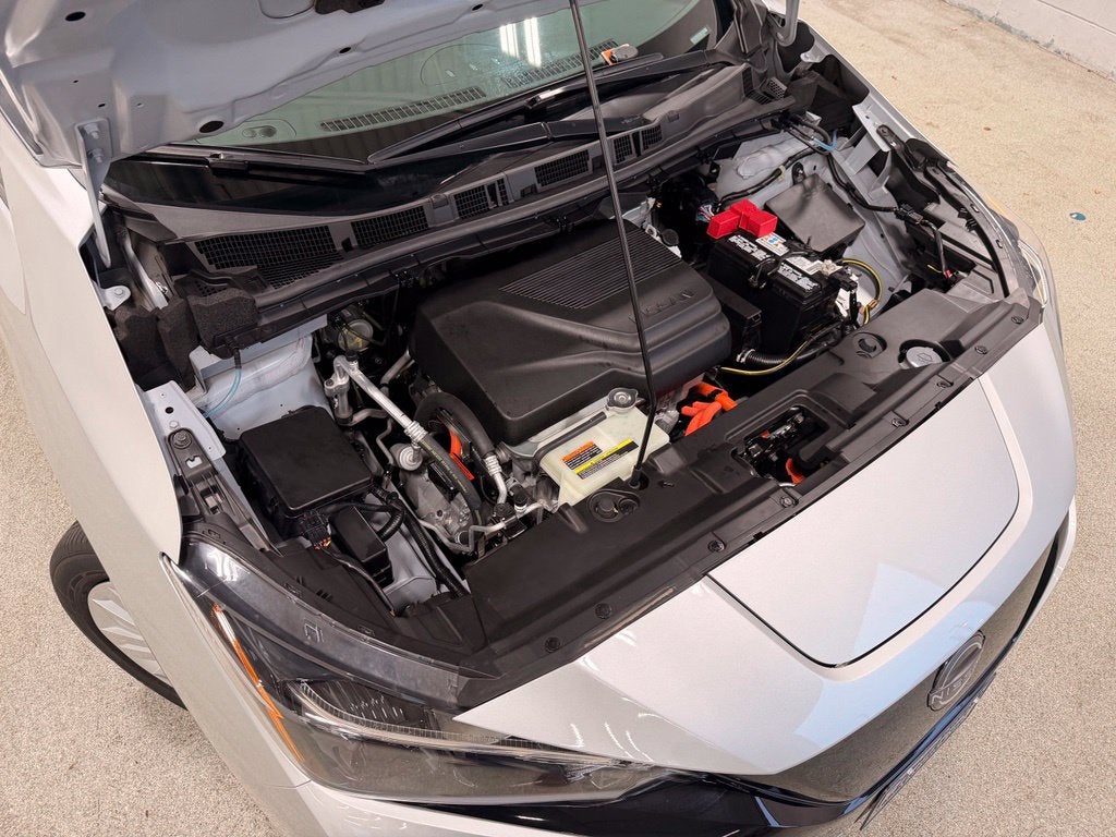 2025 Nissan LEAF S
