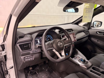 2025 Nissan LEAF S