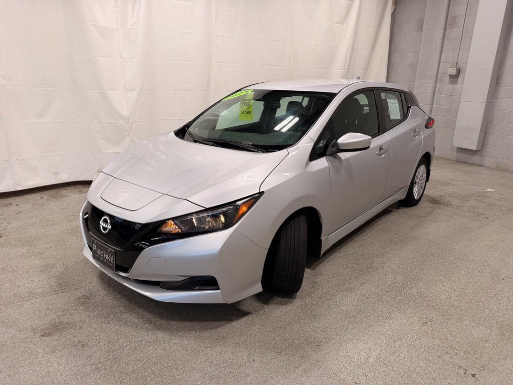 2025 Nissan LEAF S