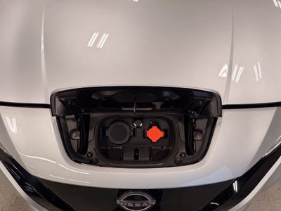 2025 Nissan LEAF S