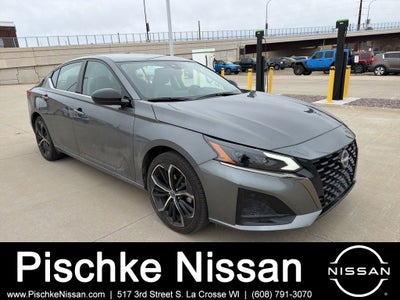 2025 Nissan Altima SR FWD