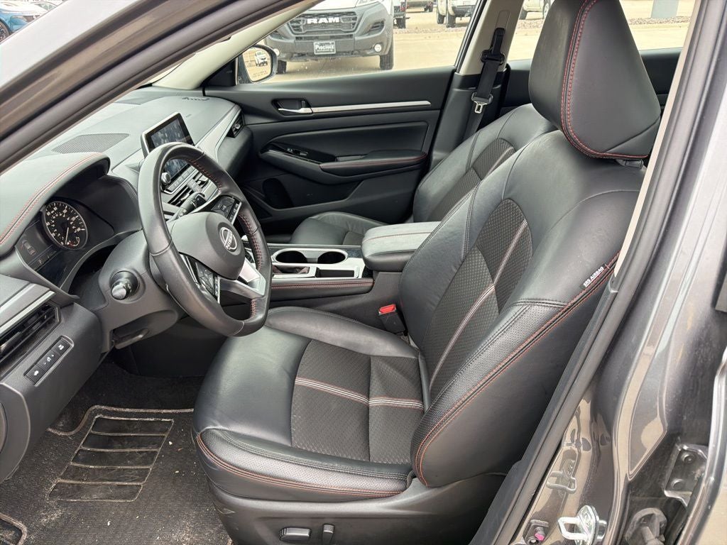 2025 Nissan Altima SR FWD