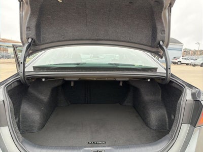 2025 Nissan Altima SR FWD