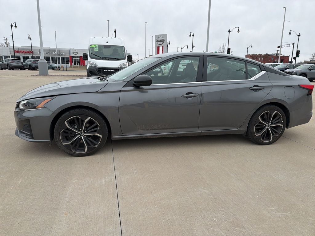 2025 Nissan Altima SR FWD