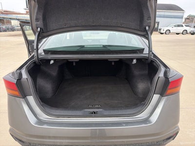 2025 Nissan Altima SR FWD