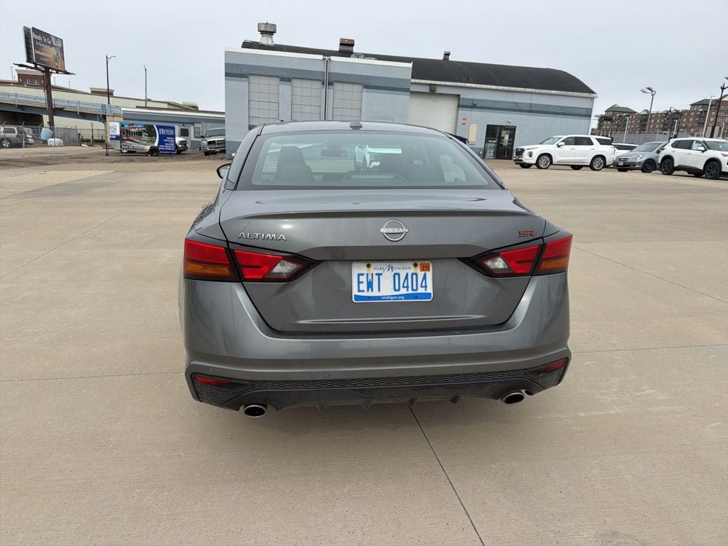 2025 Nissan Altima SR FWD