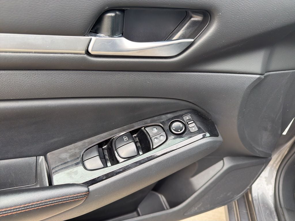 2025 Nissan Altima SR FWD