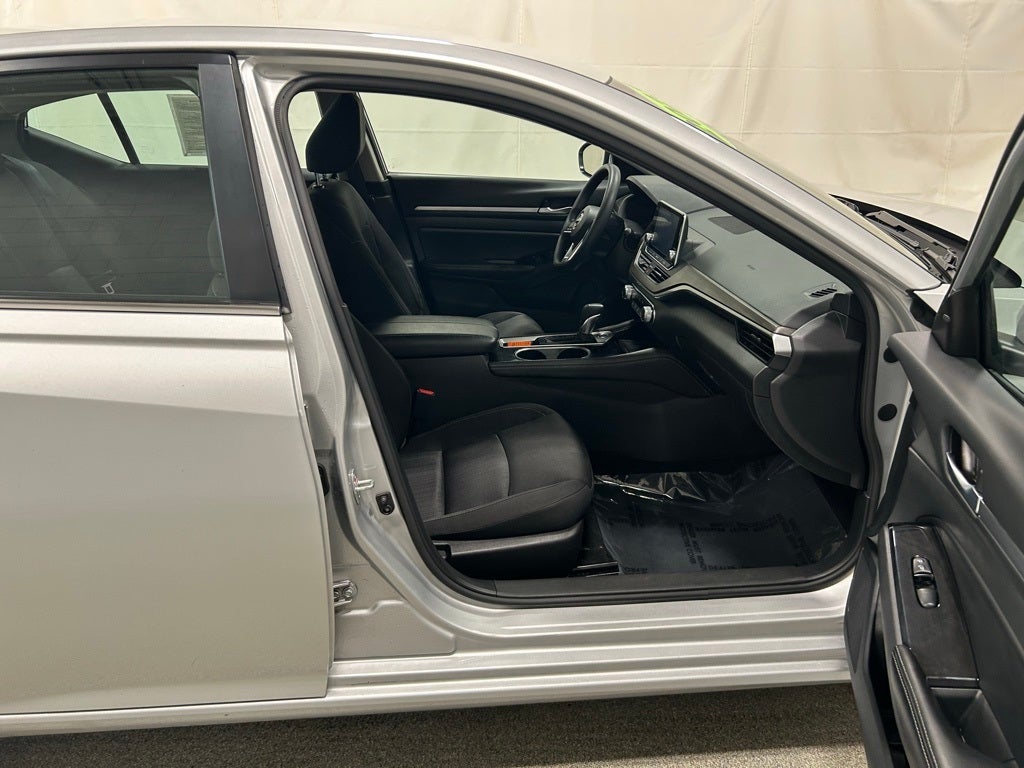 2023 Nissan Altima SV FWD