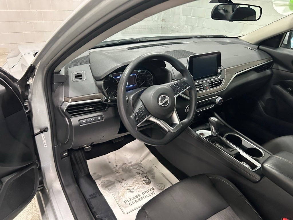 2023 Nissan Altima SV FWD