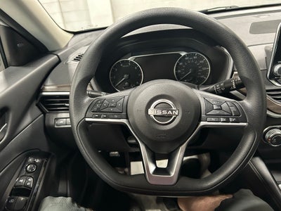2023 Nissan Altima SV FWD