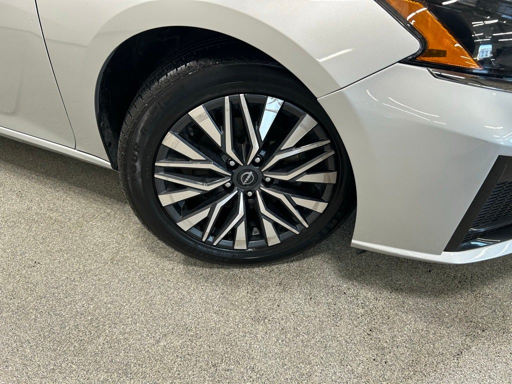 2023 Nissan Altima SV FWD