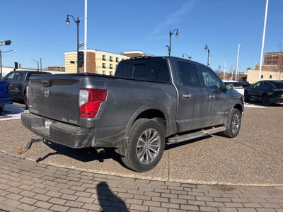 2019 Nissan TITAN SL