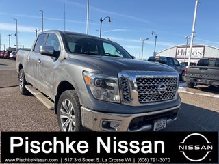 2019 Nissan TITAN SL