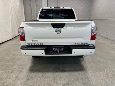 2024 Nissan TITAN Crew Cab SV 4x4