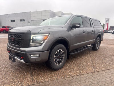 2023 Nissan TITAN Crew Cab PRO-4X 4x4