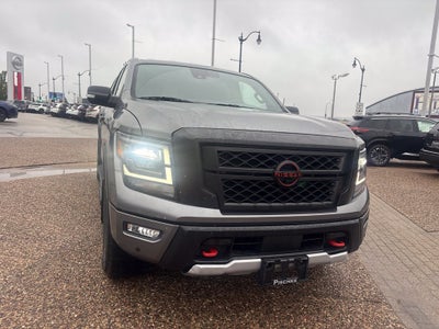 2023 Nissan TITAN Crew Cab PRO-4X 4x4