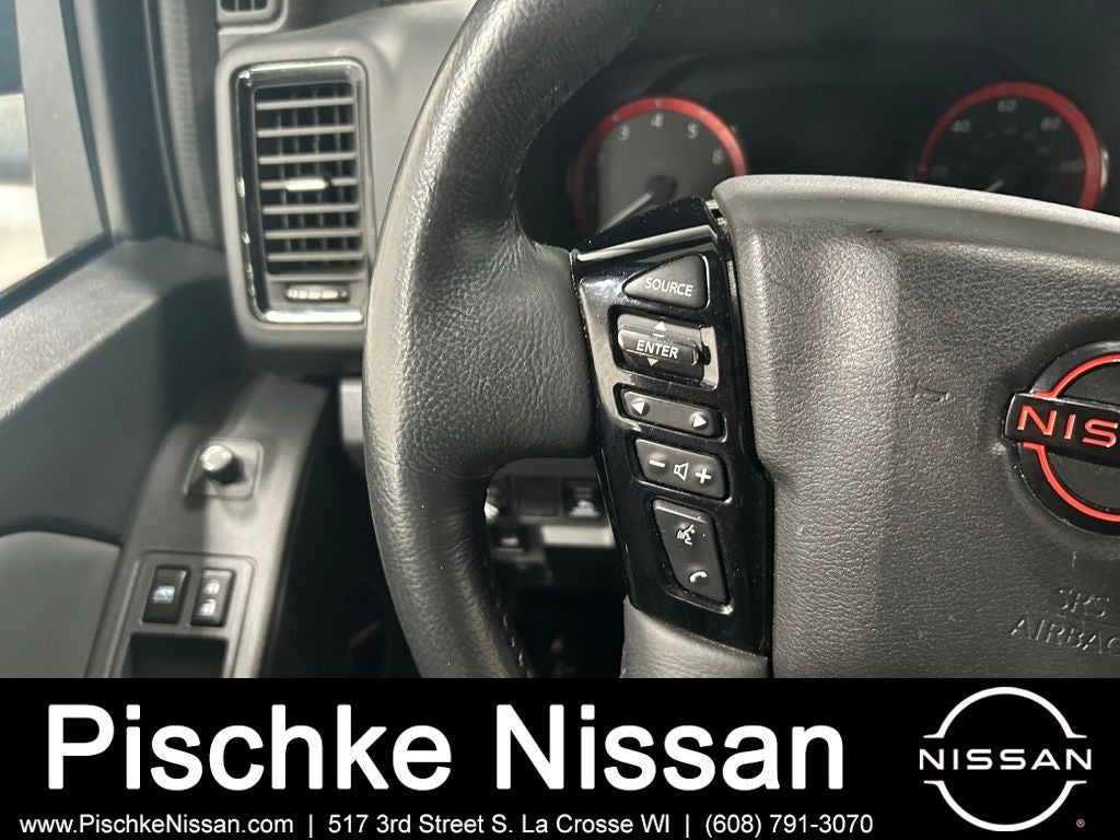 2022 Nissan Frontier Crew Cab PRO-4X 4x4