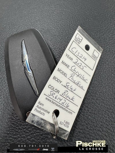 2025 Chrysler Pacifica Select