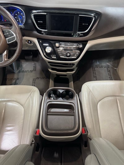 2020 Chrysler Pacifica Touring L
