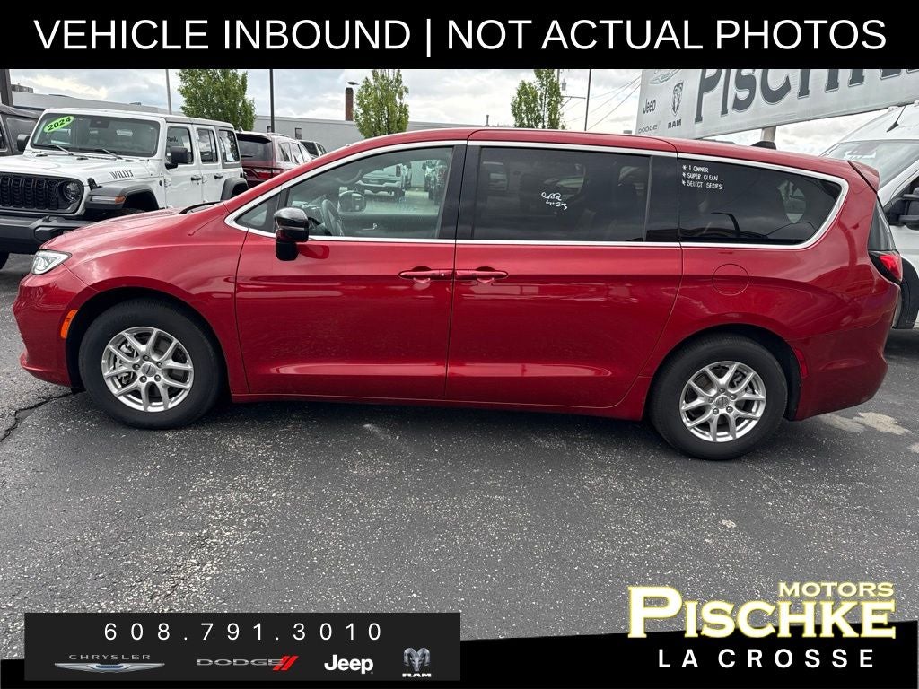 2025 Chrysler Pacifica Select