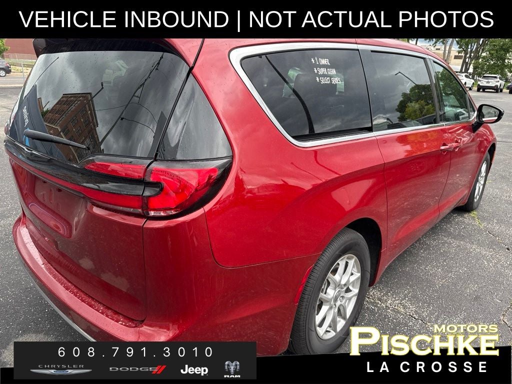 2025 Chrysler Pacifica Select