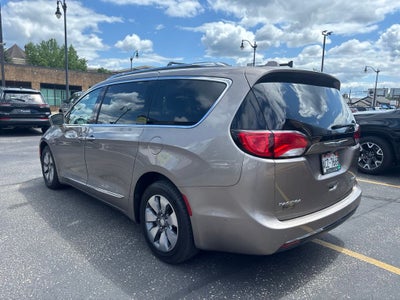 2018 Chrysler Pacifica Hybrid Limited