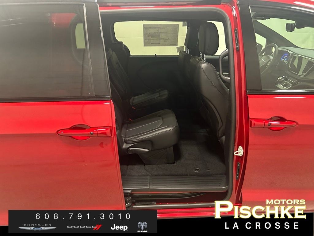 2026 Chrysler Pacifica PACIFICA SELECT AWD