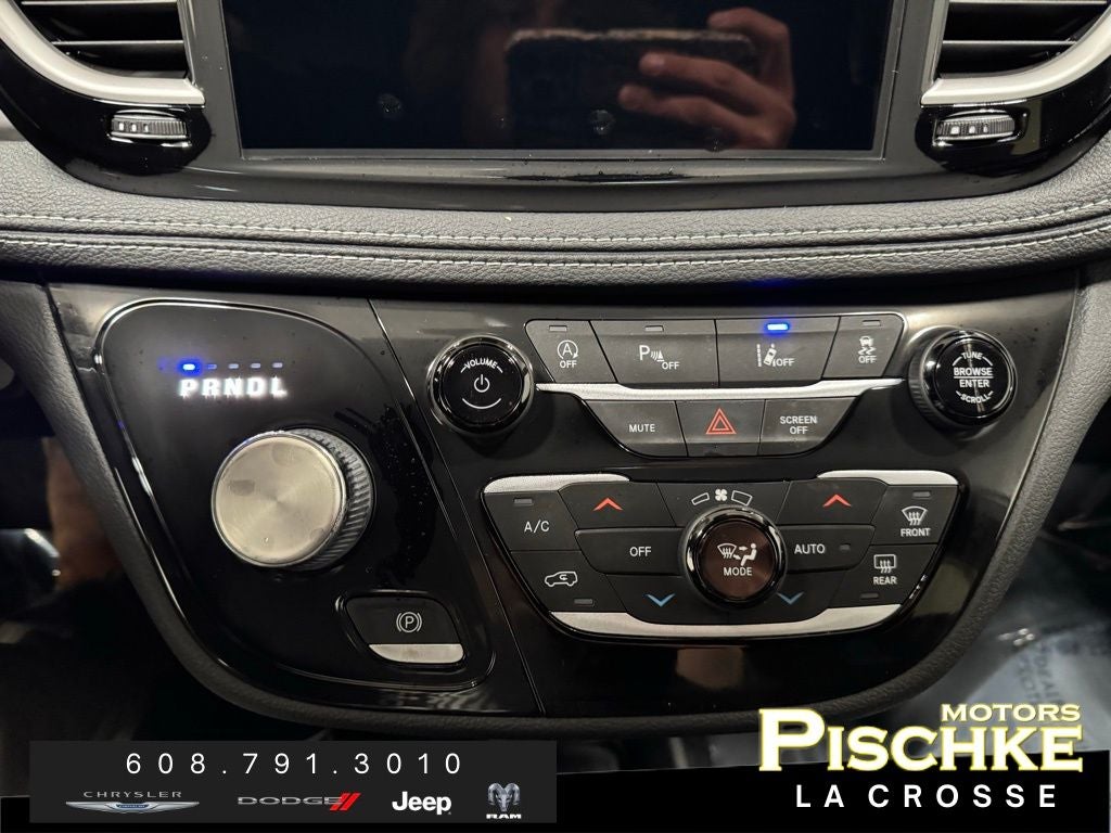 2026 Chrysler Pacifica PACIFICA SELECT AWD