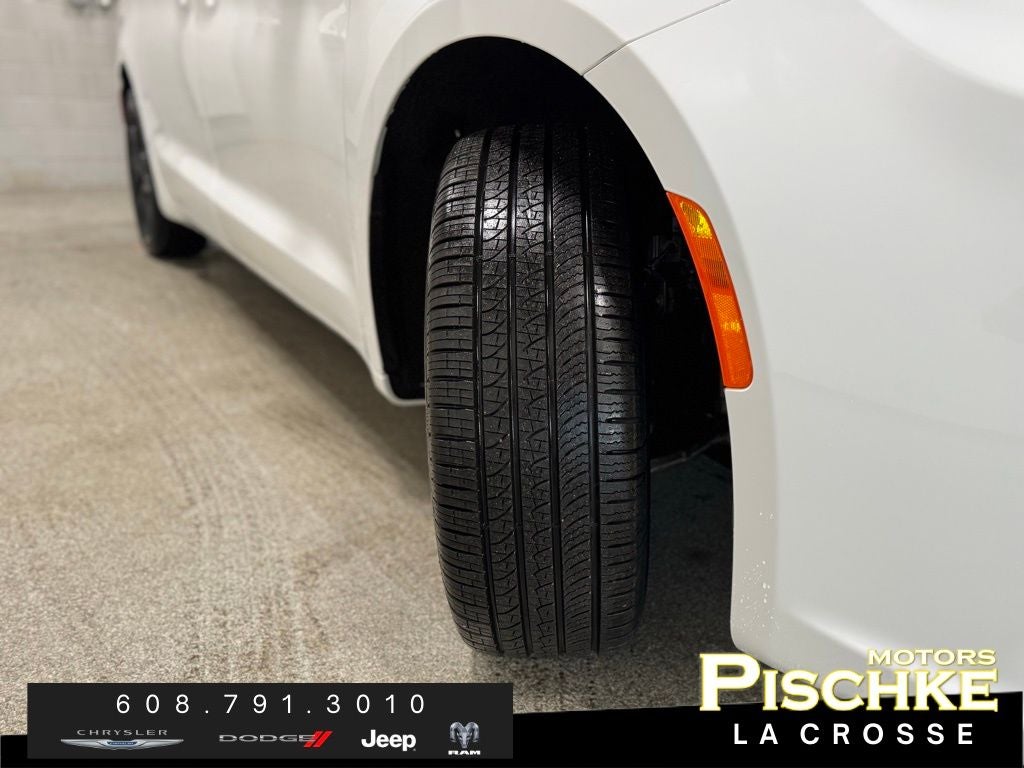 2026 Chrysler Pacifica PACIFICA SELECT AWD