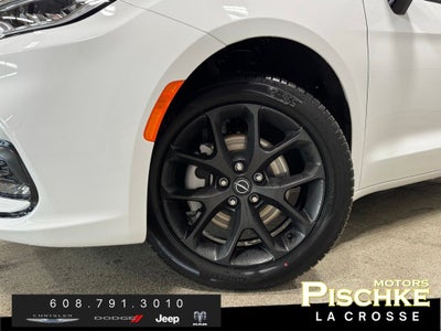 2026 Chrysler Pacifica PACIFICA SELECT AWD