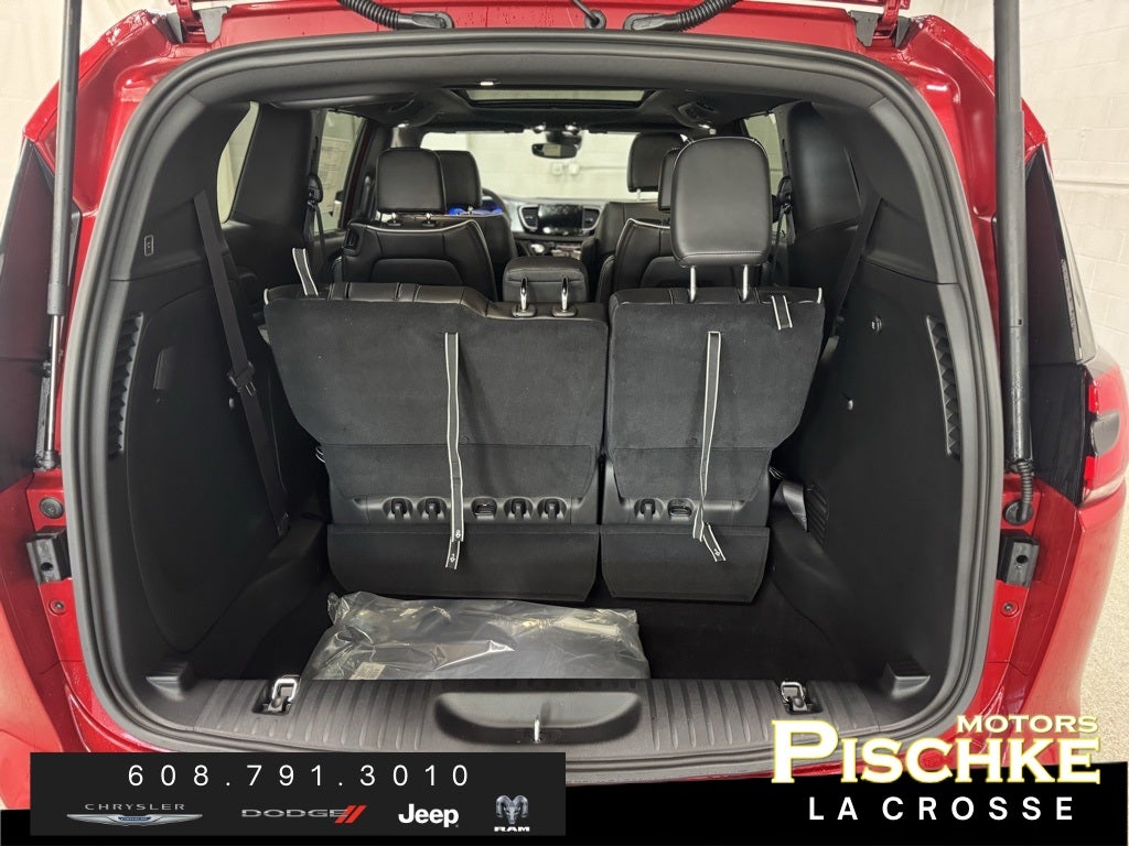 2026 Chrysler Pacifica PACIFICA LIMITED AWD