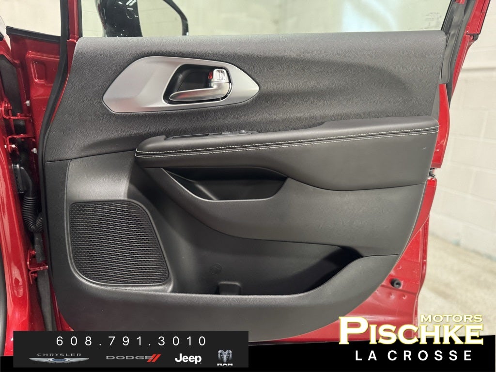 2026 Chrysler Pacifica PACIFICA LIMITED AWD