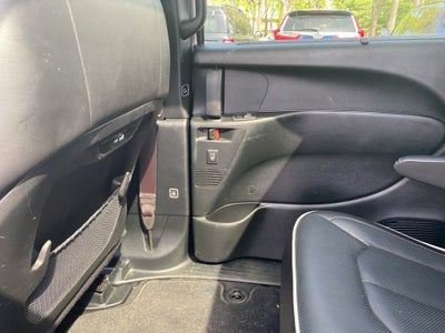 2023 Chrysler Pacifica Limited AWD
