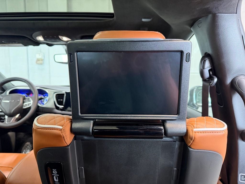 2024 Chrysler Pacifica Pinnacle AWD