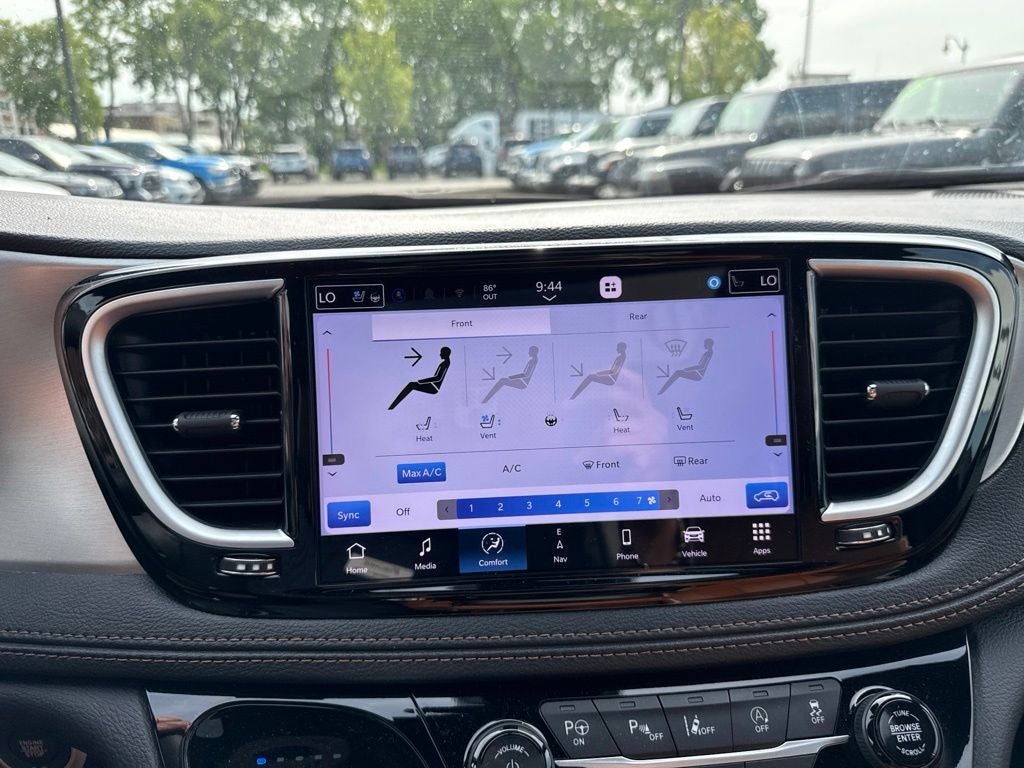 2024 Chrysler Pacifica Pinnacle