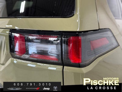 2026 Jeep Cherokee CHEROKEE LAREDO 4X4