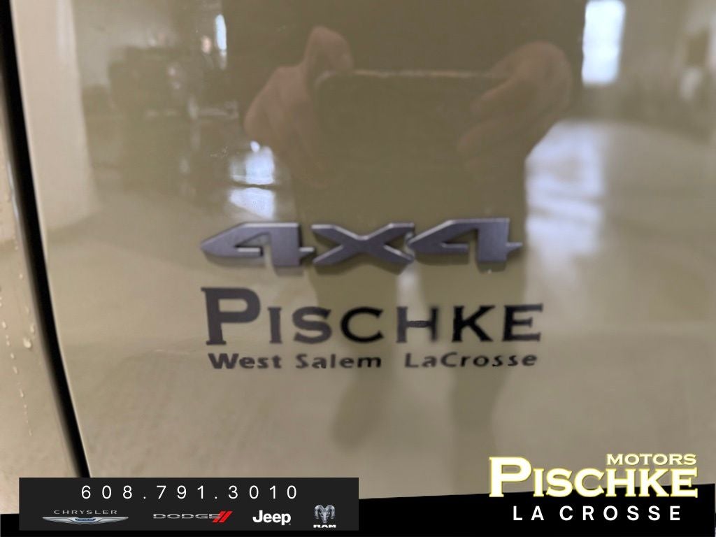 2026 Jeep Cherokee CHEROKEE LAREDO 4X4