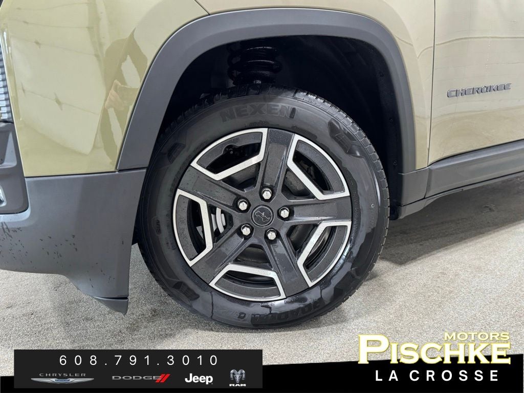 2026 Jeep Cherokee CHEROKEE LAREDO 4X4
