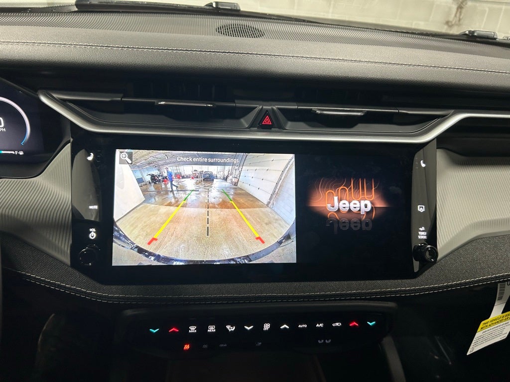 2026 Jeep Cherokee CHEROKEE LAREDO 4X4