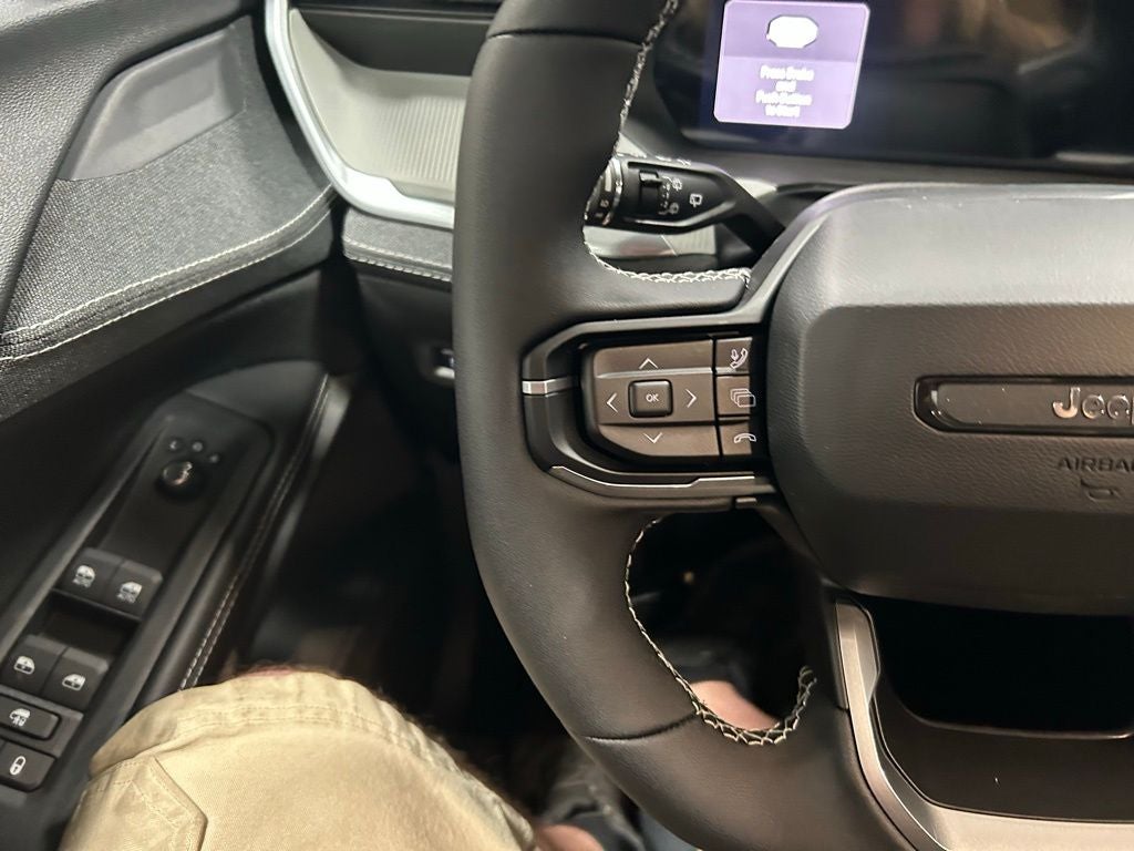 2026 Jeep Cherokee CHEROKEE LAREDO 4X4